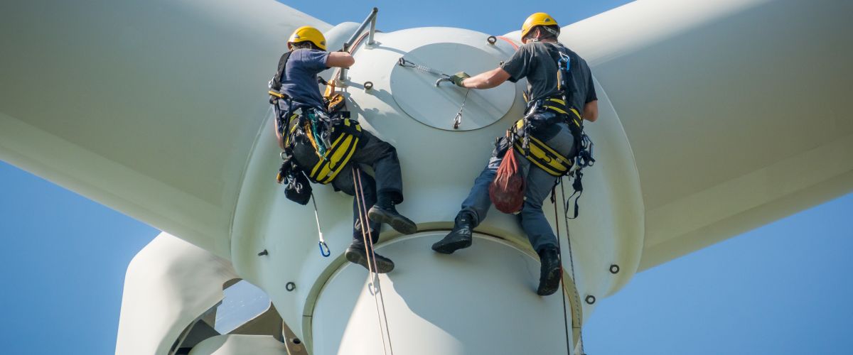 Wind farm maintenance technician jobs